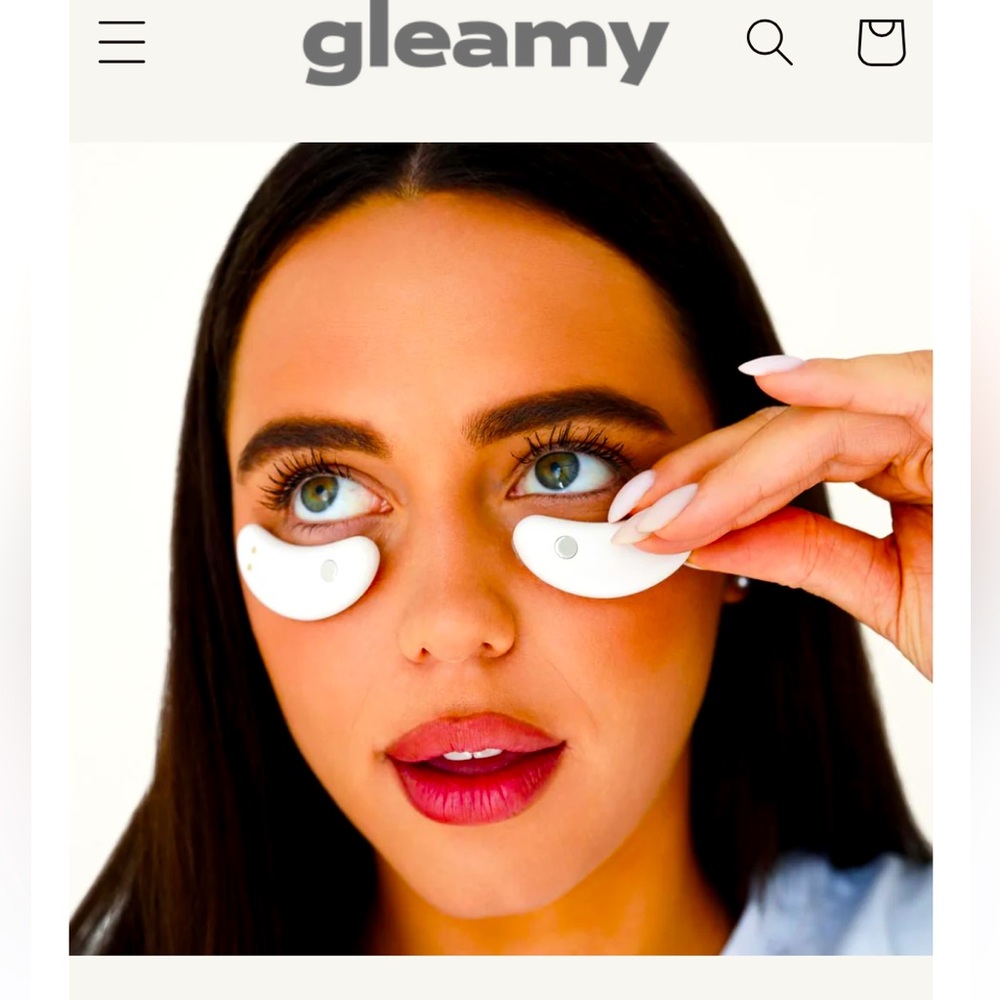 NIB Gleamy Eye Pods